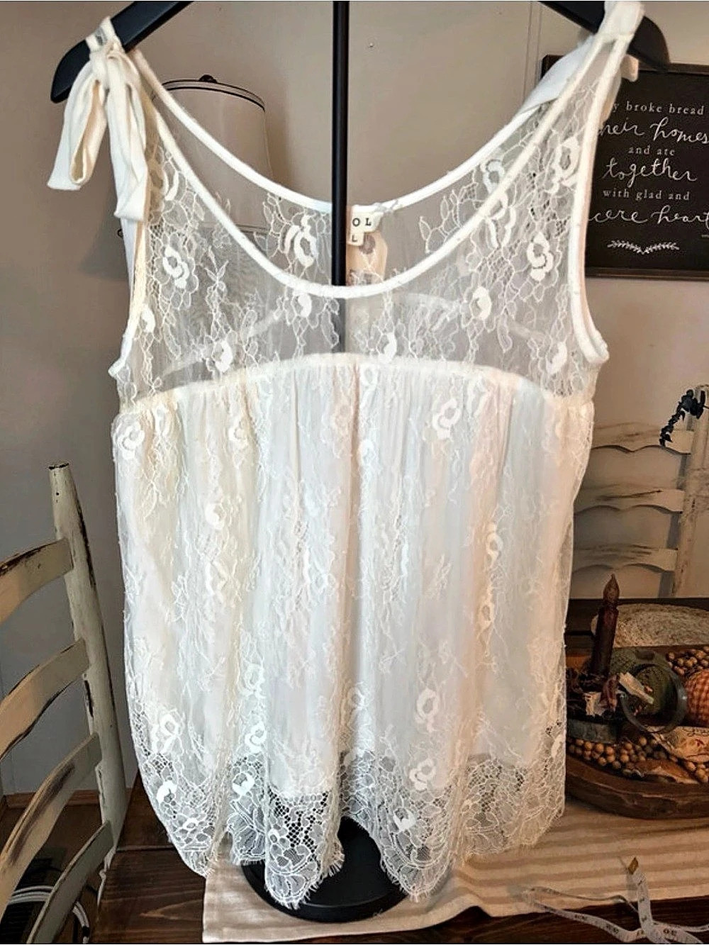 POL Floral Lace Tank Top in White Size Large NWT